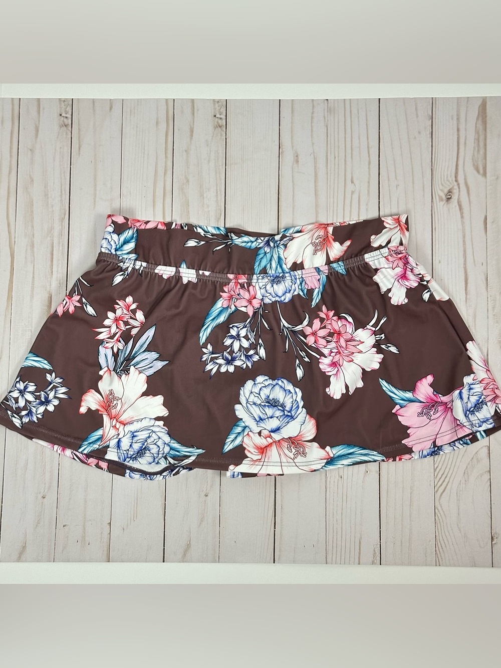 VENUS NWOT bikini floral print swim skirt/skort - size 12